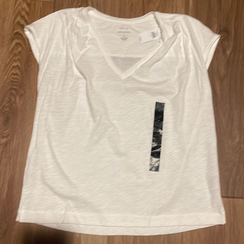 NWT Banana Republic t-shirt. Size S.